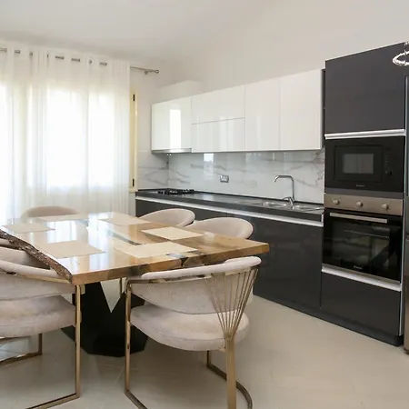 Homestay Sale E Sole Vlore